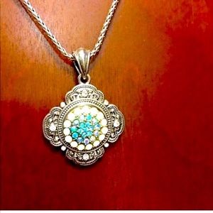 Ginger Snap Grand Pendant Necklace and Snap